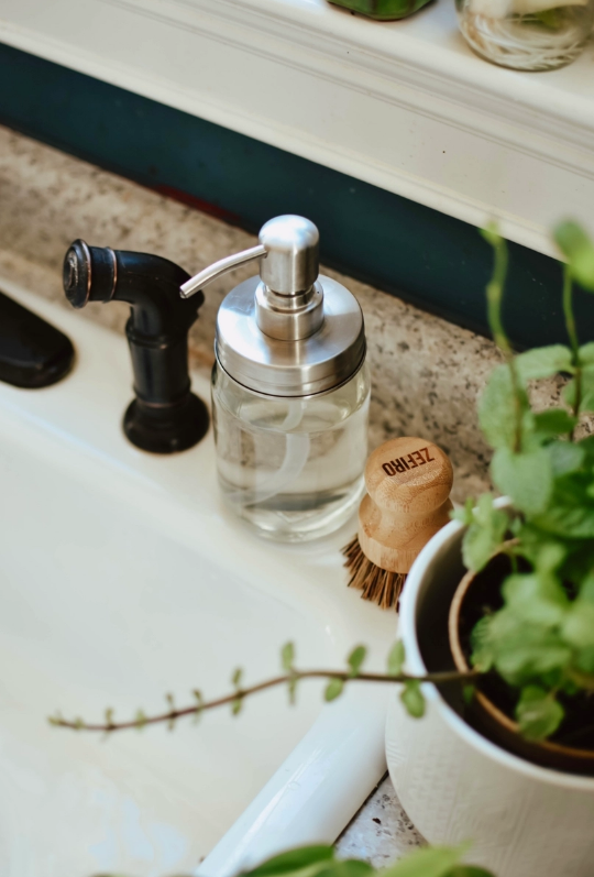 12 oz Glass Jar with Pump Top